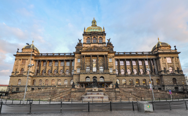 Musée National Prague, accessible PMR ascenseur