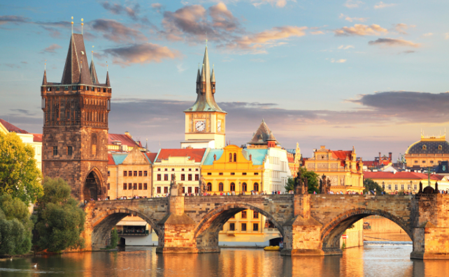 Pont Charles Prague, accessible PMR avec rampe d'accès